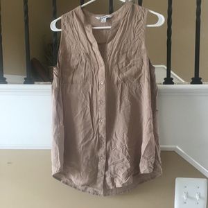Old navy sleeveless blouse